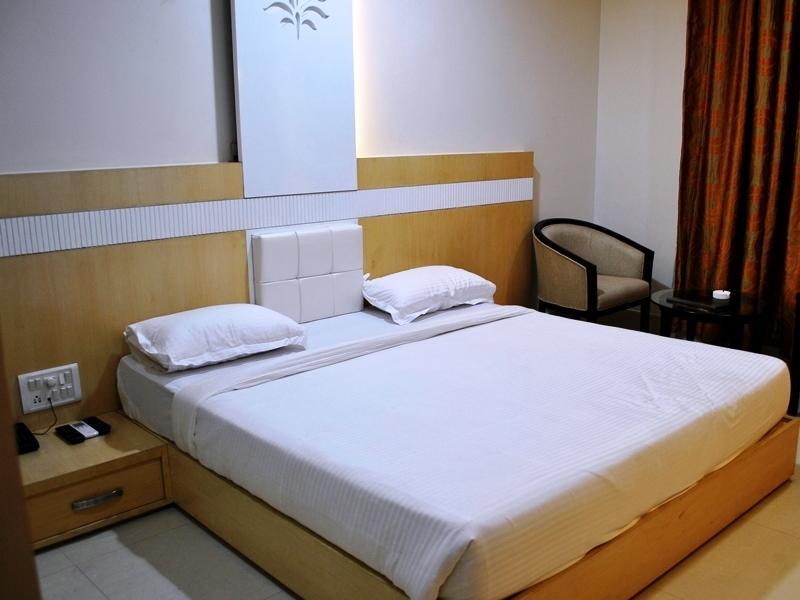Отель The Sapphire Grand Варанаси Номер фото